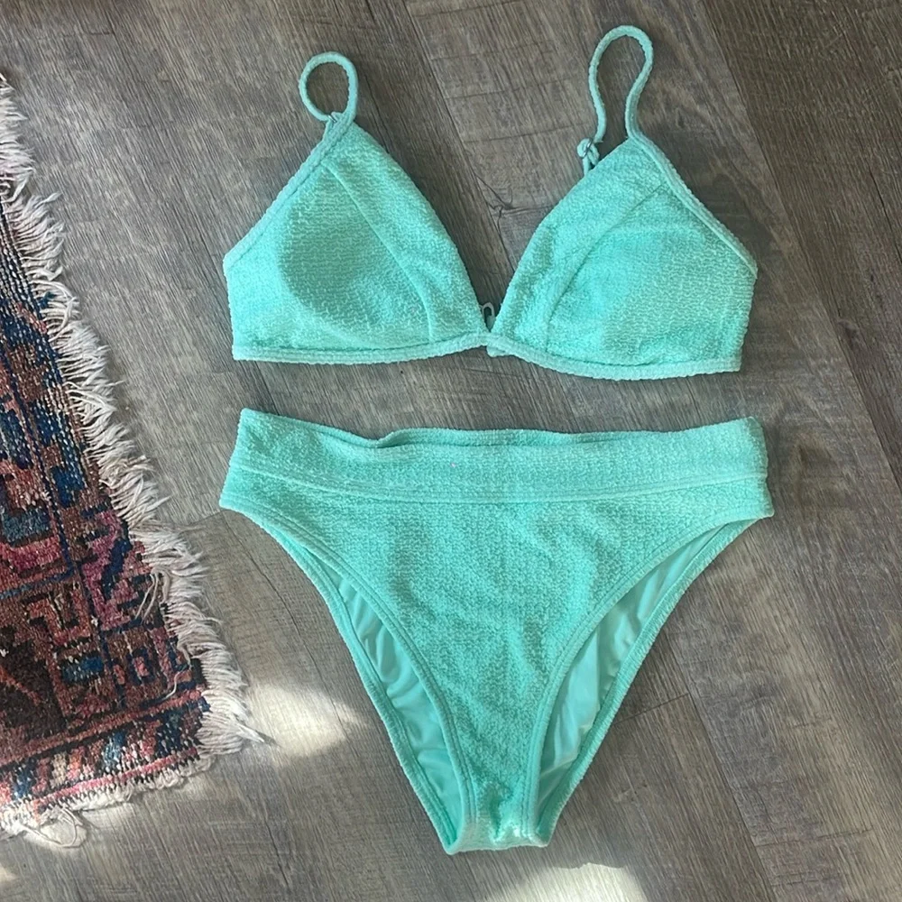 •| billabong bikini - Picture 1 of 9